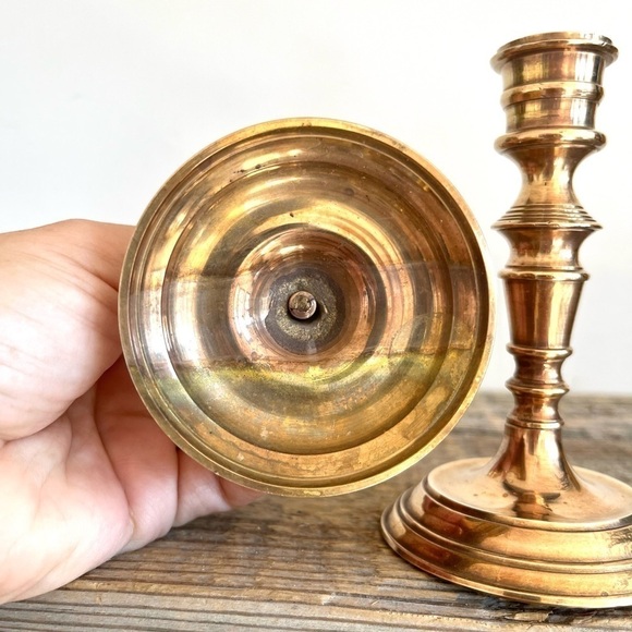 Brass pair of candlesticks - Picture 4 of 6